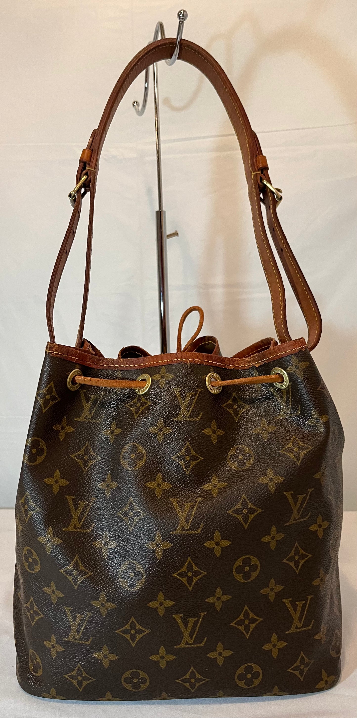 Louis Vuitton Petite Noe Drawstring & LV Wallet
