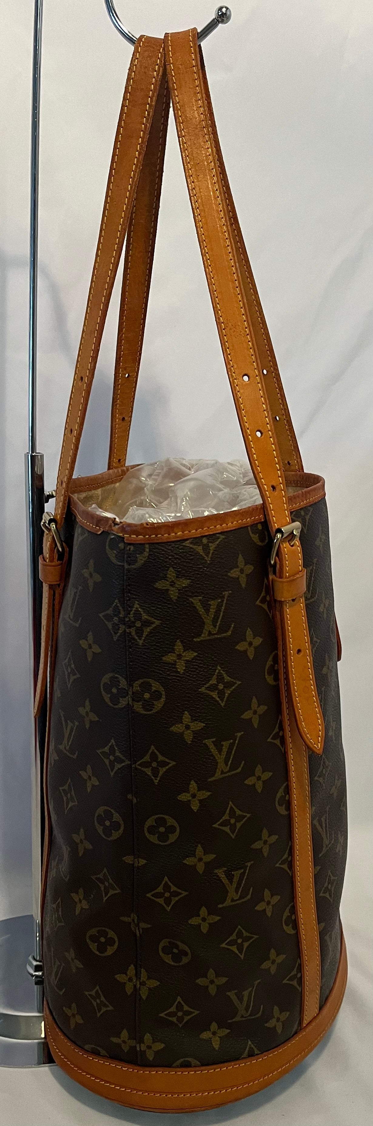 Louis Vuitton Bucket Tote Bag GM