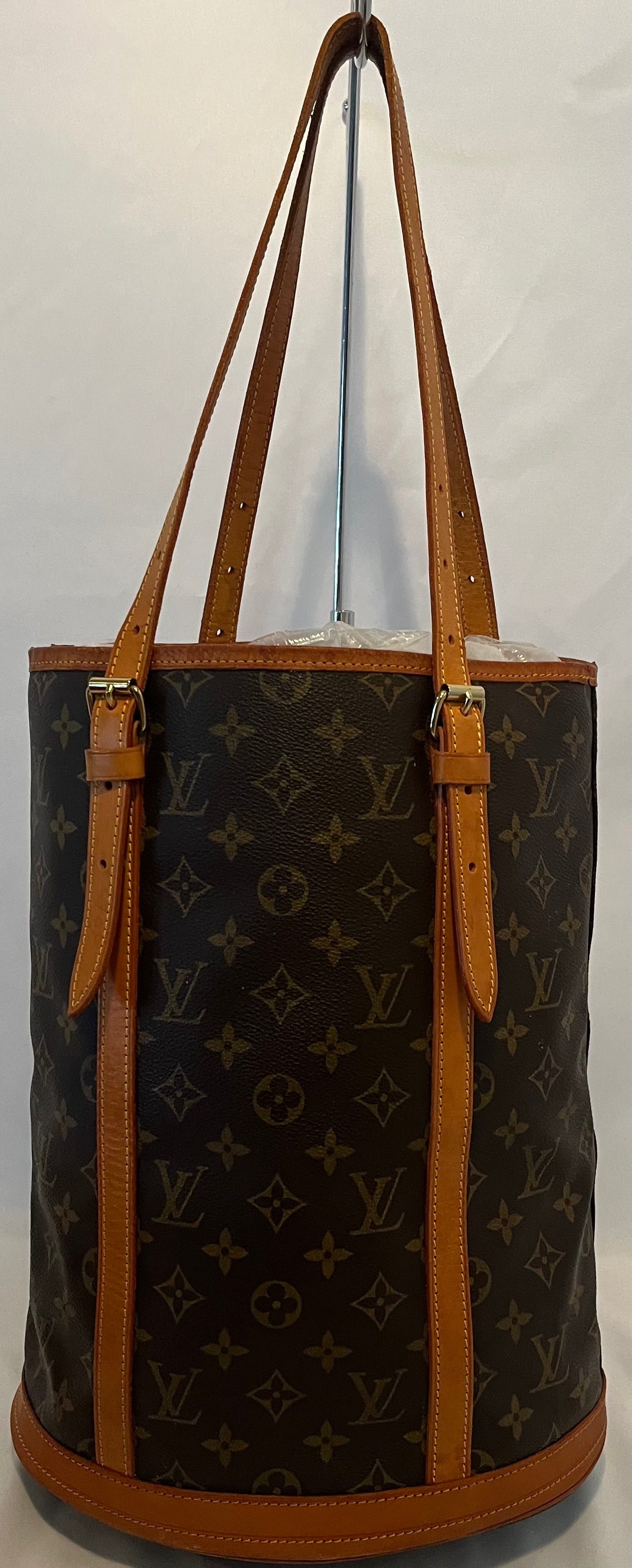 Louis Vuitton Bucket Tote Bag GM