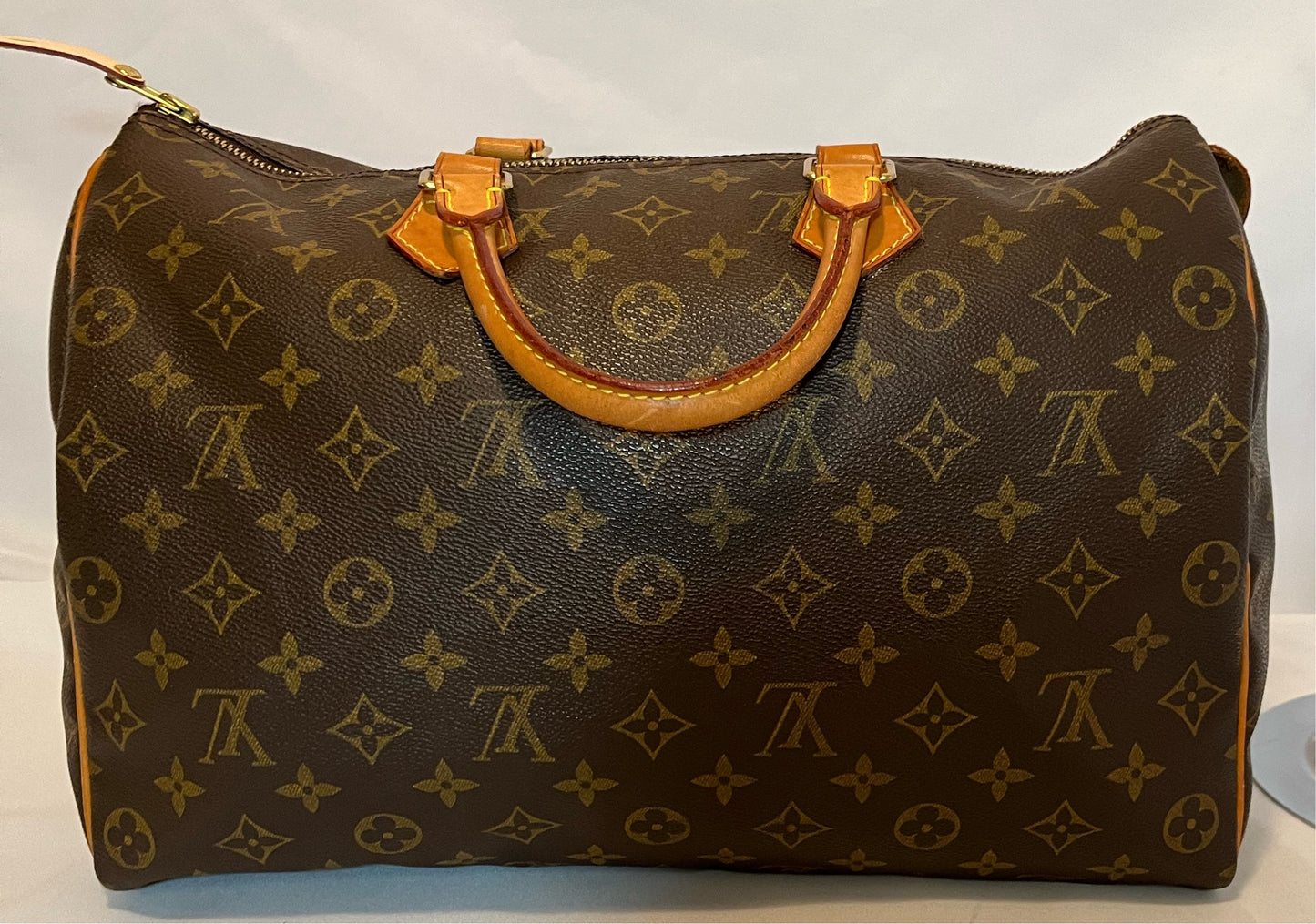 Louis Vuitton Speedy 35