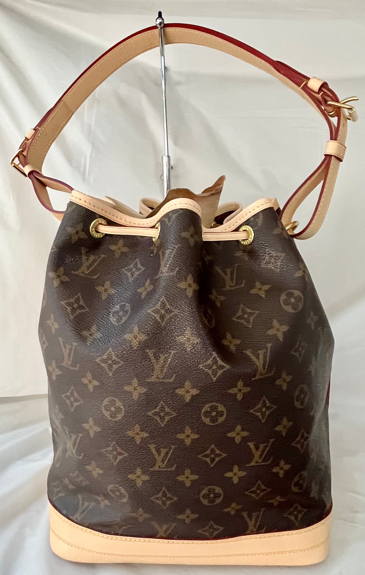 Louis Vuitton Noe & LV Wallet