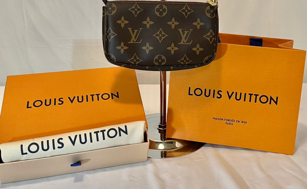 Louis Vuitton NIB Mini Pochette